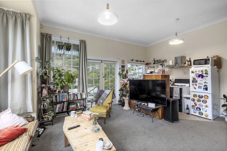 Photo of property in 2 Caprera Street, Melrose, Wellington, 6023