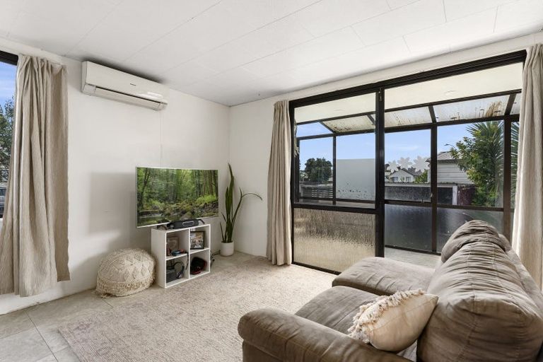 Photo of property in 8b Longstead Avenue, Papamoa Beach, Papamoa, 3118