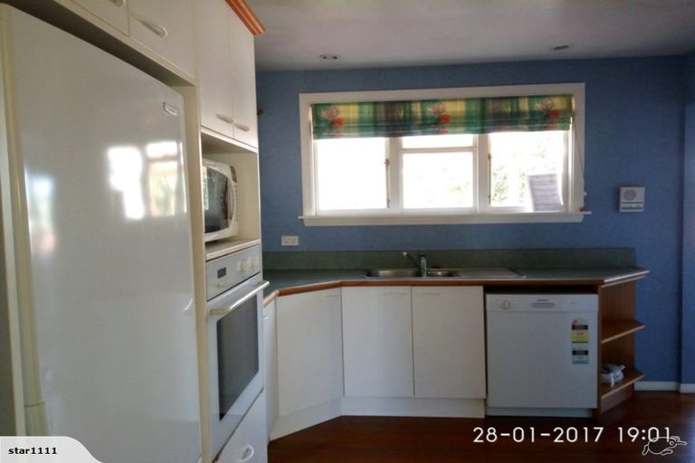 Photo of property in 147 Avonhead Road, Avonhead, Christchurch, 8042