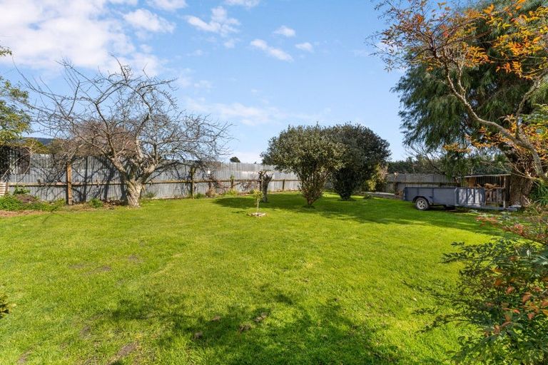 Photo of property in 13 Te Horo Beach Road, Te Horo, Otaki, 5581