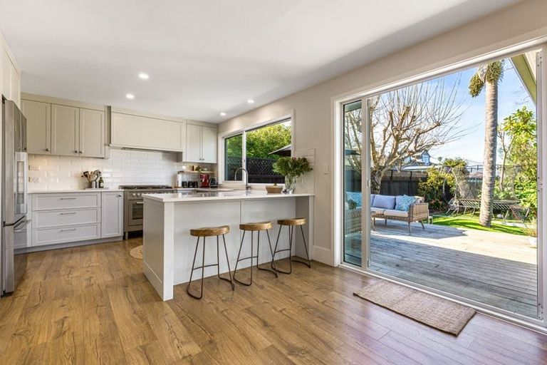 Photo of property in 39 Abbotsford Terrace, Devonport, Auckland, 0624