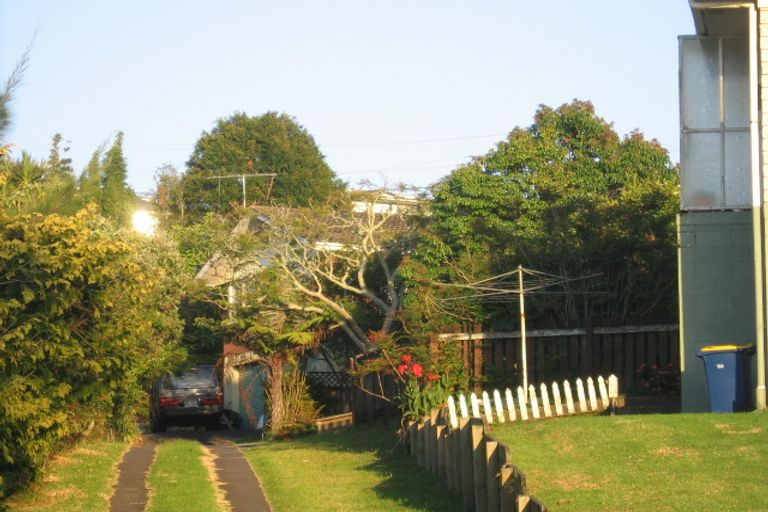 Photo of property in 17 Hamilton Place, Glenfield, Auckland, 0629