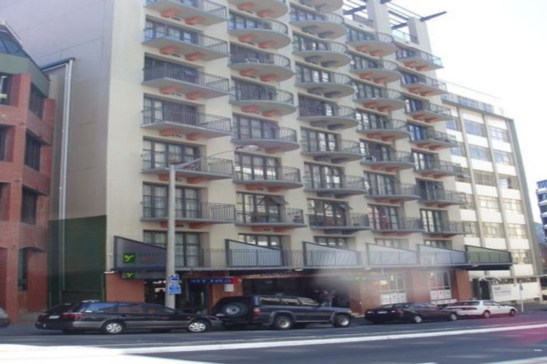 Photo of property in Atrium Towers, 8b/154 The Terrace, Wellington Central, Wellington, 6011