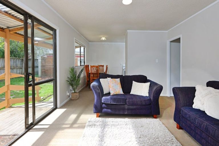Photo of property in 2/103 Sturges Road, Henderson, Auckland, 0612