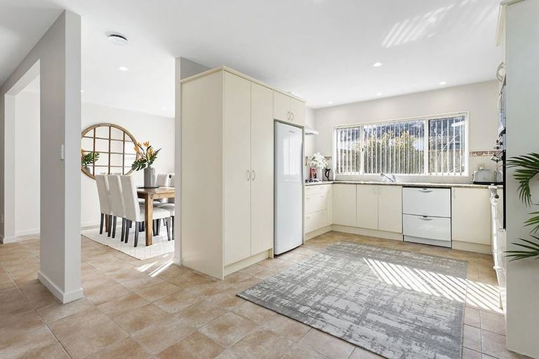 Photo of property in 20 Advance Way, Albany, Auckland, 0632