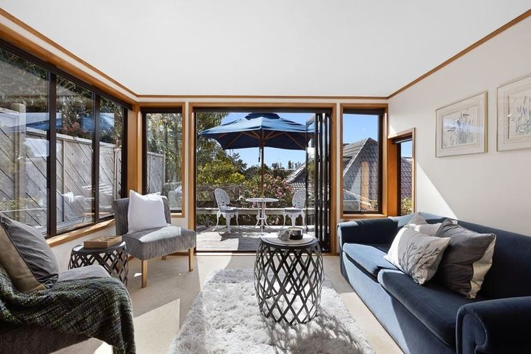 Photo of property in 10/16 Mahara Avenue, Birkenhead, Auckland, 0626