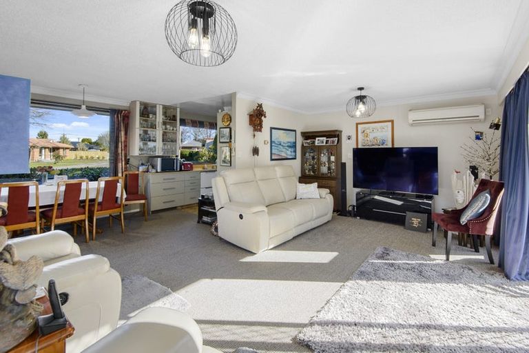 Photo of property in 5 Kinrara Place, Halswell, Christchurch, 8025