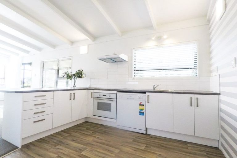 Photo of property in 10 Stuart Place, Blagdon, New Plymouth, 4310