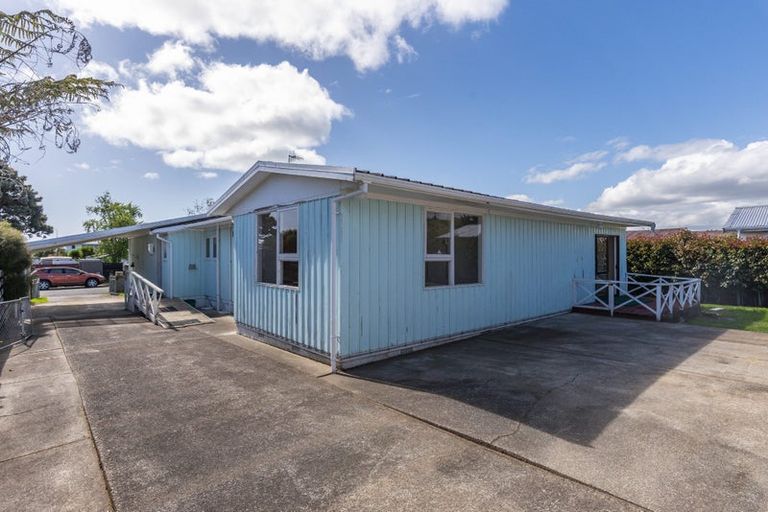 Photo of property in 24 Makarini Street, Paraparaumu, 5032