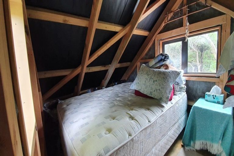 Photo of property in 22 Lorenzen Bay Road, Raglan, 3225