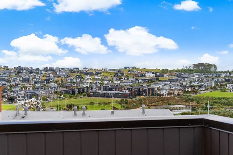 Photo of property in 14 Kiokio Street, Long Bay, Auckland, 0630