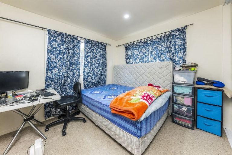 Photo of property in 92 Portage Road, New Lynn, Auckland, 0600