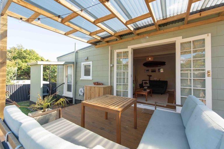 Photo of property in 46 Frankley Road, Westown, New Plymouth, 4310