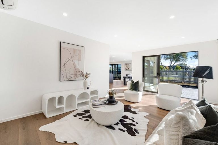 Photo of property in 35b Toroa Street, Torbay, Auckland, 0630