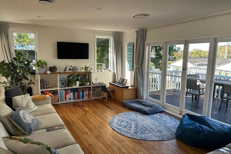 Photo of property in 82 Wharf Road, Te Atatu Peninsula, Auckland, 0610
