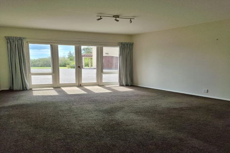 Photo of property in 249b Paremoremo Road, Lucas Heights, Auckland, 0632