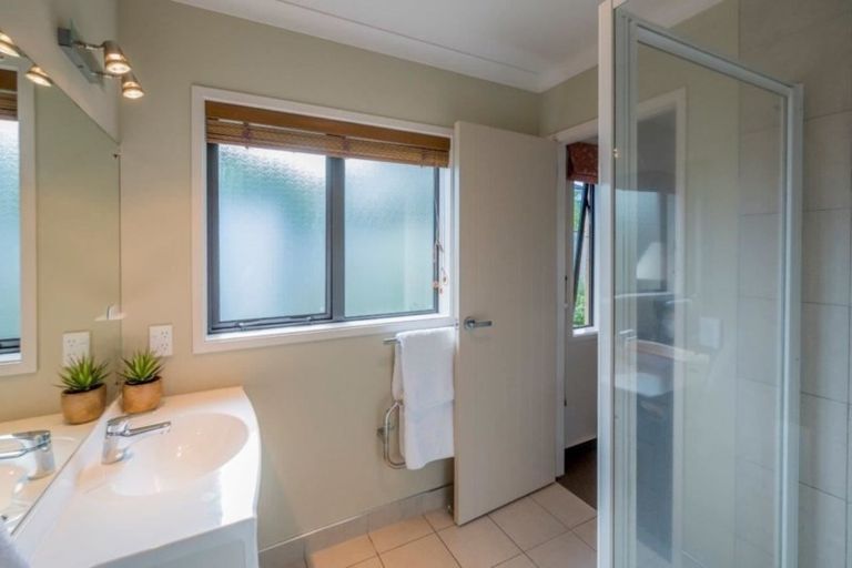 Photo of property in 145 Field Way, Waikanae Beach, Waikanae, 5036