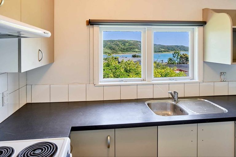 Photo of property in 10 Kiriwai Road, Paremata, Porirua, 5024