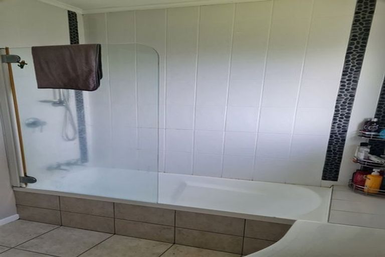 Photo of property in 69 Sherwood Road, Onerahi, Whangarei, 0110