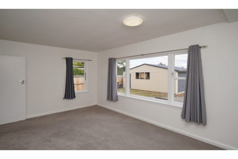 Photo of property in 47 Aorangi Road, Bryndwr, Christchurch, 8053