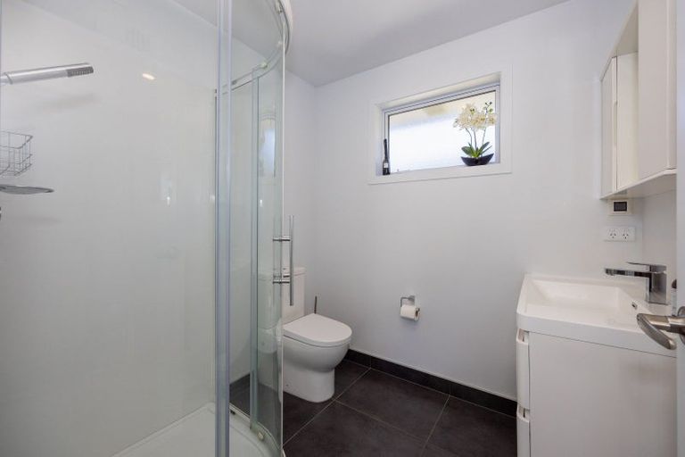 Photo of property in 43 Kingfisher Crescent, Albert Town, Wanaka, 9305