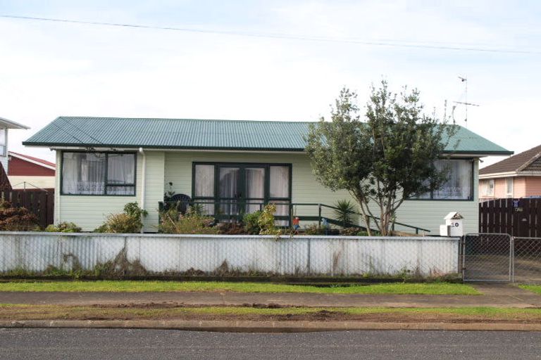 Photo of property in 10 Burbridge Road, Favona, Auckland, 2024