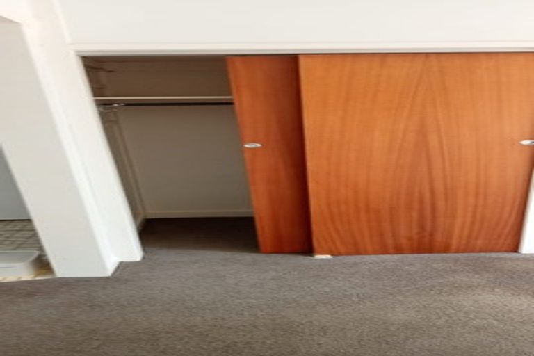 Photo of property in 1/21 Mcbreen Avenue, Northcote, Auckland, 0627