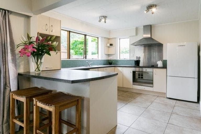 Photo of property in 16 Ngarimu Crescent, Taradale, Napier, 4112