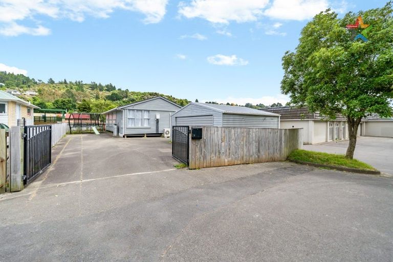 Photo of property in 14 Young Grove, Stokes Valley, Lower Hutt, 5019