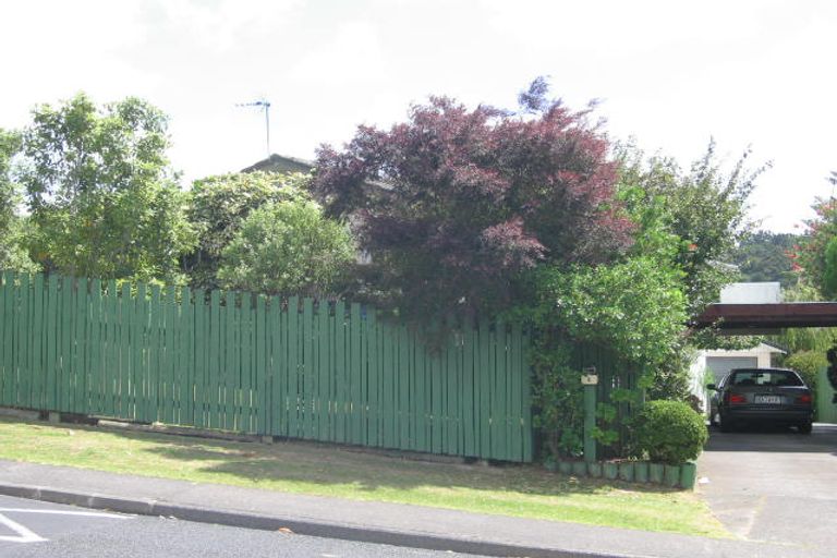 Photo of property in 6 Spinella Drive, Bayview, Auckland, 0629