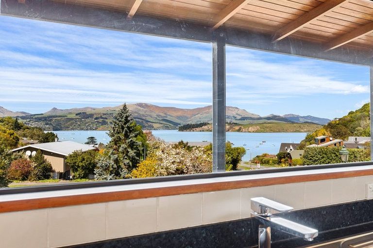 Photo of property in 24 Bayview Place, Cass Bay, Lyttelton, 8082