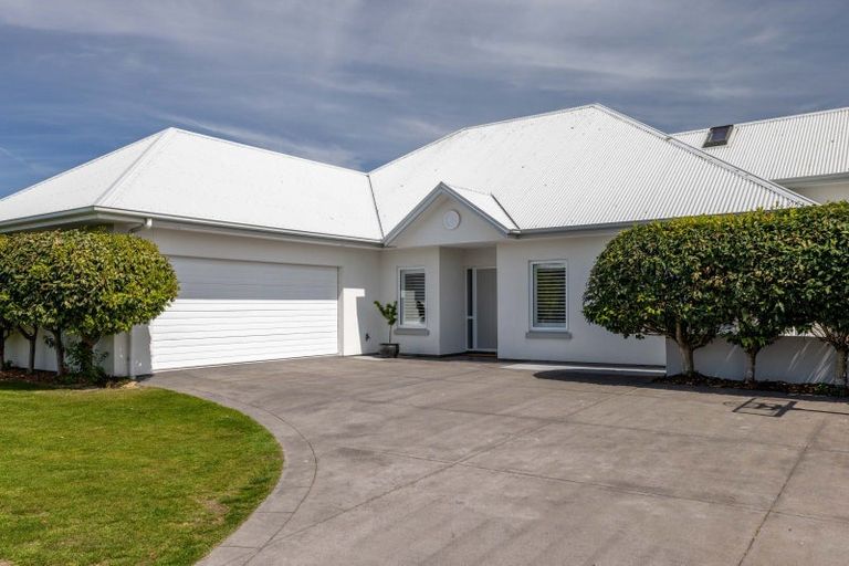 Photo of property in 3 Te Wairewa Street, Pegasus, 7612