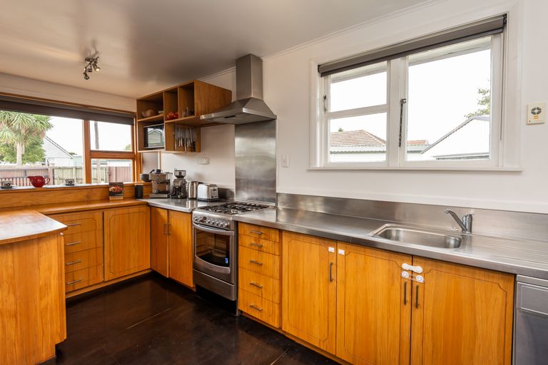 Photo of property in 9 Bronwyn Street, Mairehau, Christchurch, 8052