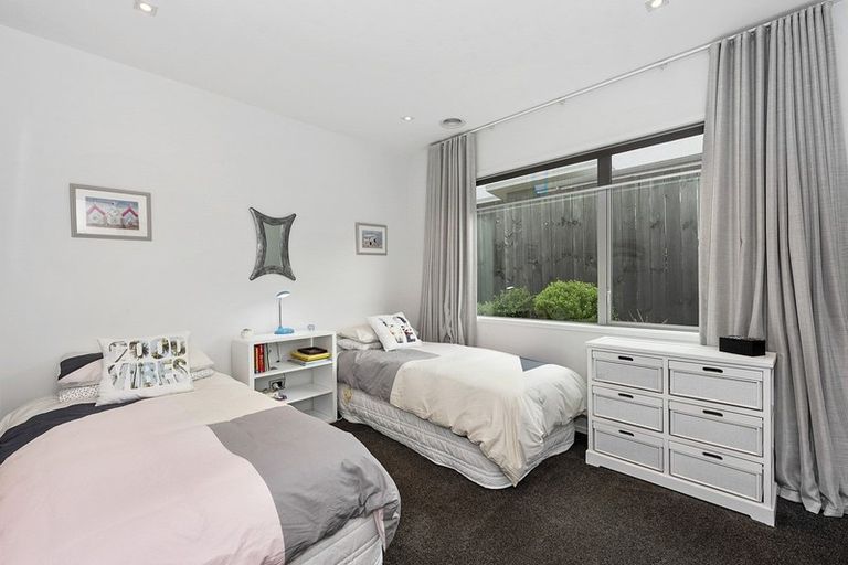 Photo of property in 1 Amberley Place, Flagstaff, Hamilton, 3210