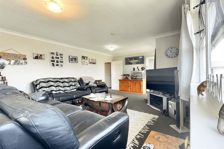 Photo of property in 21 Crampton Place, Manurewa, Auckland, 2102