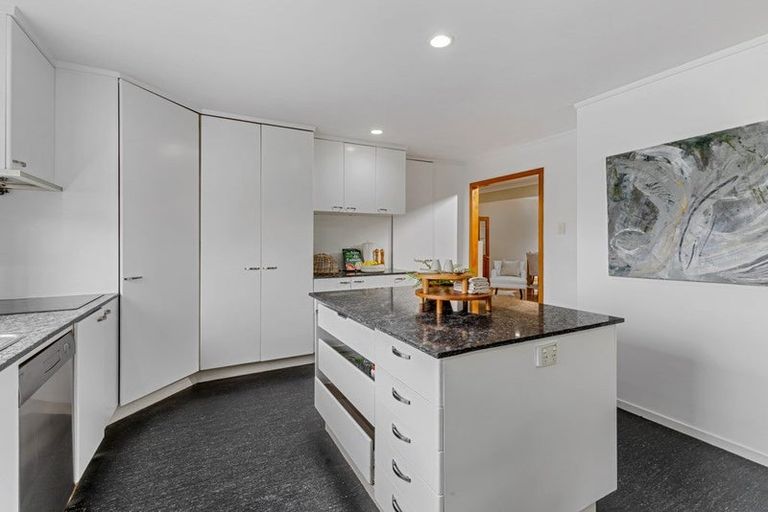 Photo of property in 557 Beach Road, Murrays Bay, Auckland, 0630