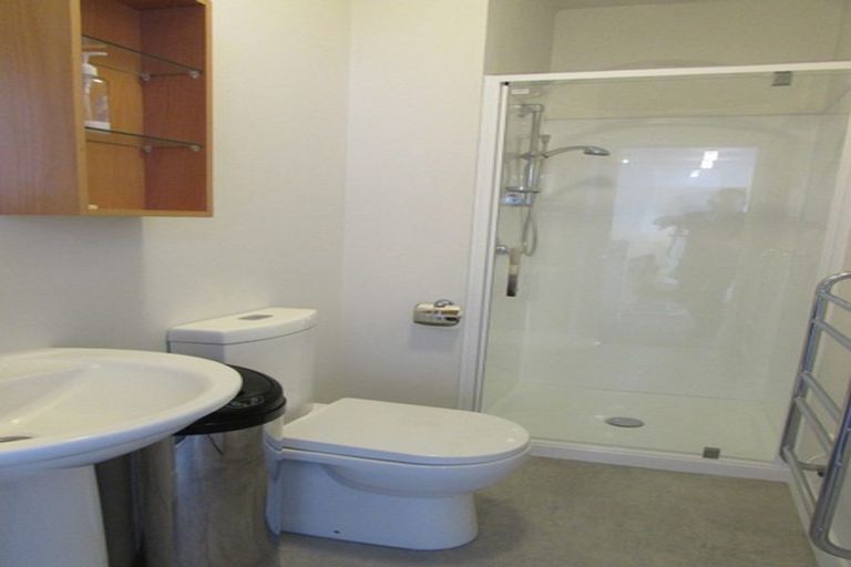 Photo of property in Budget Car Rental, 9/81 Ghuznee Street, Te Aro, Wellington, 6011