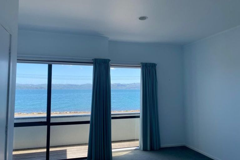 Photo of property in 1/517 Marine Drive, Sunshine Bay, Lower Hutt, 5013