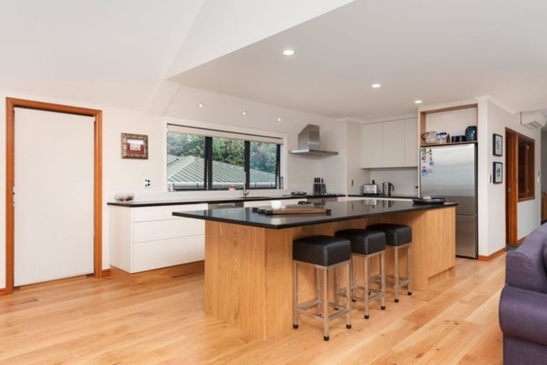Photo of property in 85 Marine Parade, Mount Maunganui, 3116