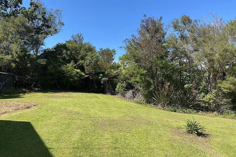 Photo of property in 1864 Takaka-collingwood Highway, Milnthorpe, Collingwood, 7182