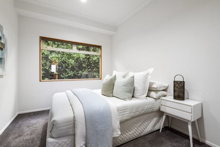 Photo of property in 71 William Bayes Place, Red Beach, 0932