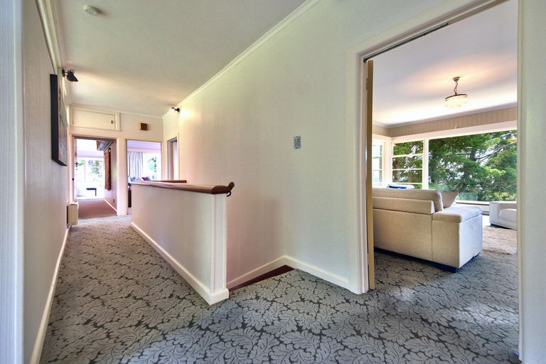 Photo of property in 47 Kopiko Road, Titirangi, Auckland, 0604