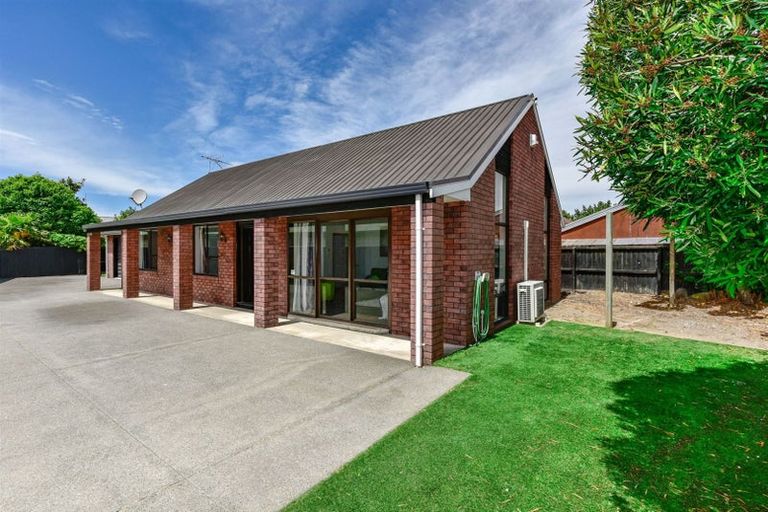 Photo of property in 50 Radiata Avenue, Parklands, Christchurch, 8083