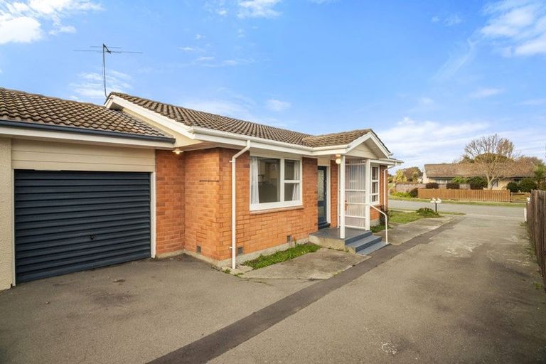 Photo of property in 49 Charnwood Crescent, Bishopdale, Christchurch, 8051