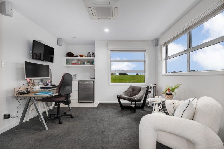 Photo of property in 29 Okarito Avenue, Levin, 5510