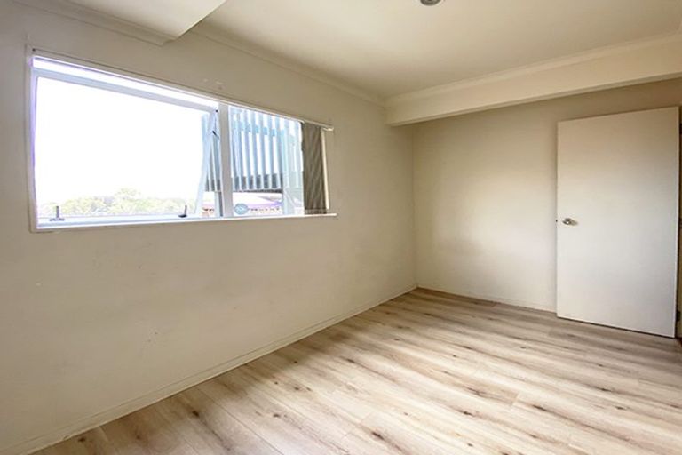 Photo of property in 58a Rua Road, Glen Eden, Auckland, 0602