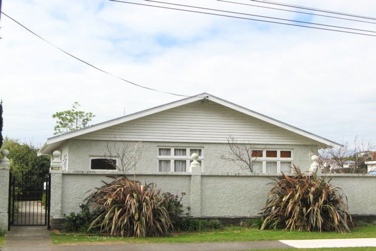 Photo of property in 11 Lawry Street, Moturoa, New Plymouth, 4310