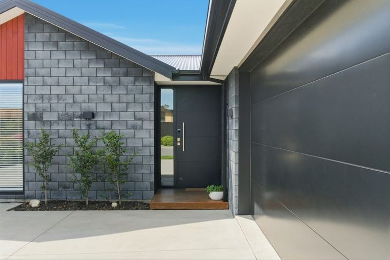 Photo of property in 10 Ruston Lane, Halswell, Christchurch, 8025