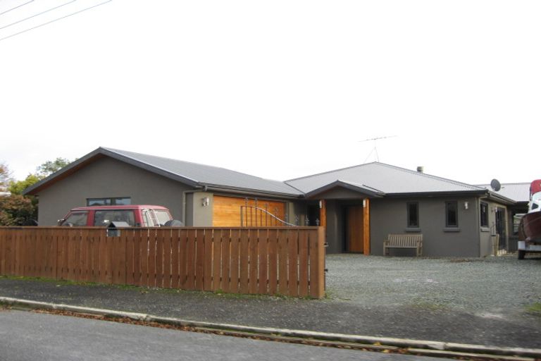 Photo of property in 16 Constitution Avenue, Milton, 9220