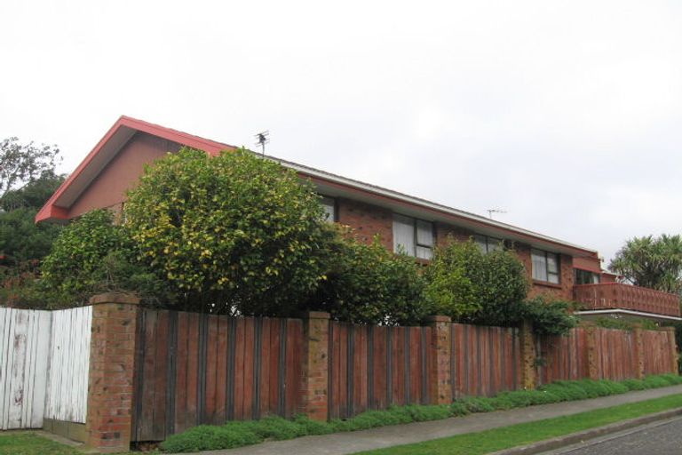Photo of property in 110 Oriel Avenue, Tawa, Wellington, 5028